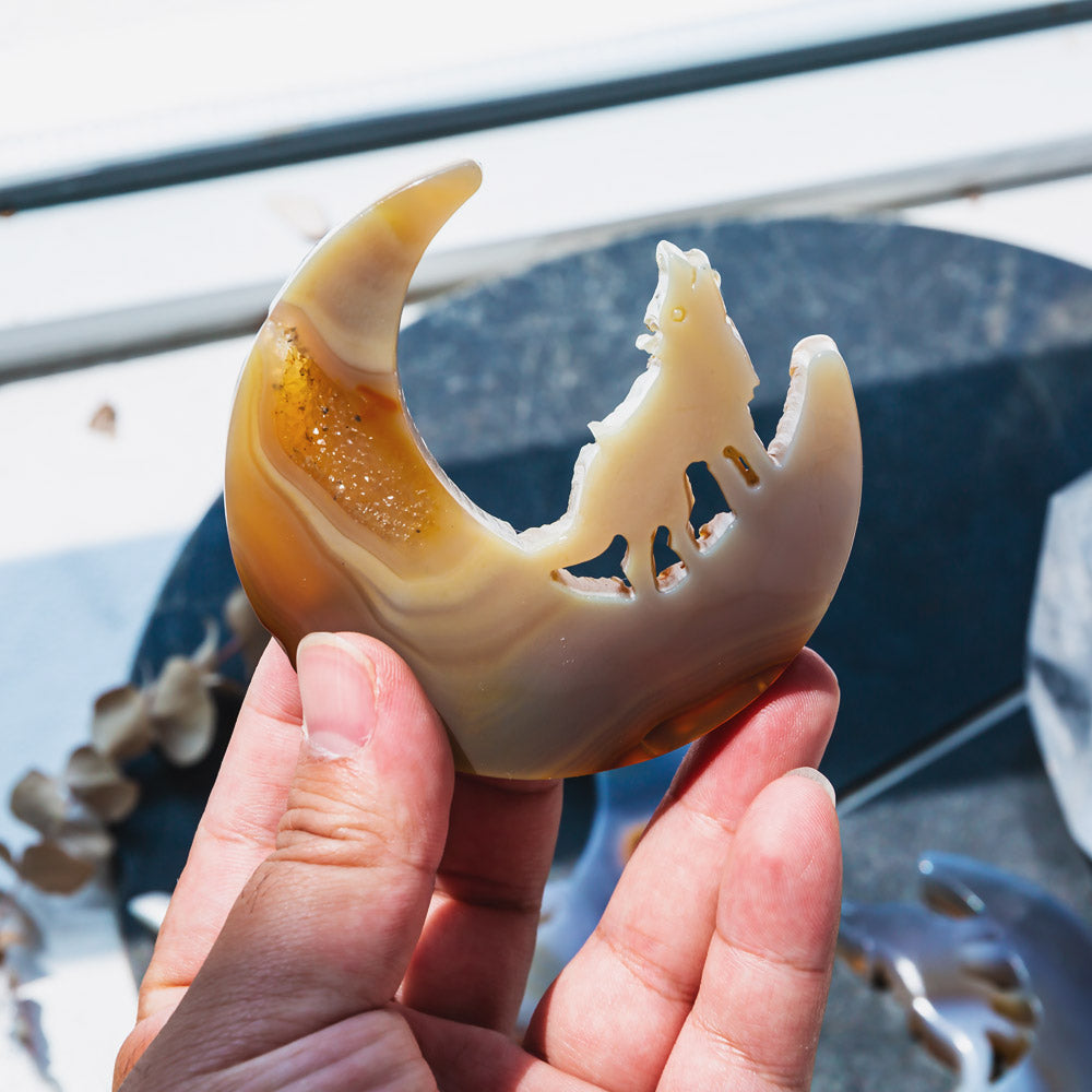 Reikicrystal Moon And Wolf Agate Carving