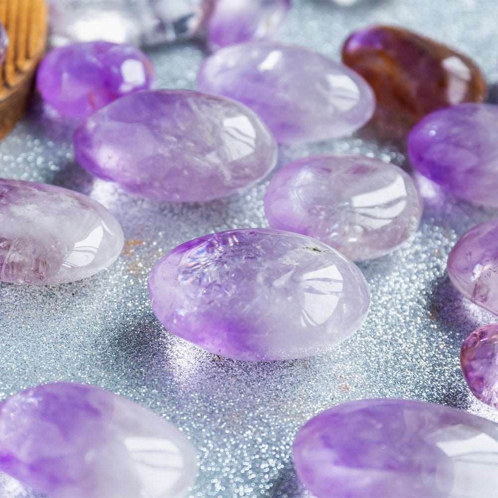 Reikistal Amethyst Palm Stone