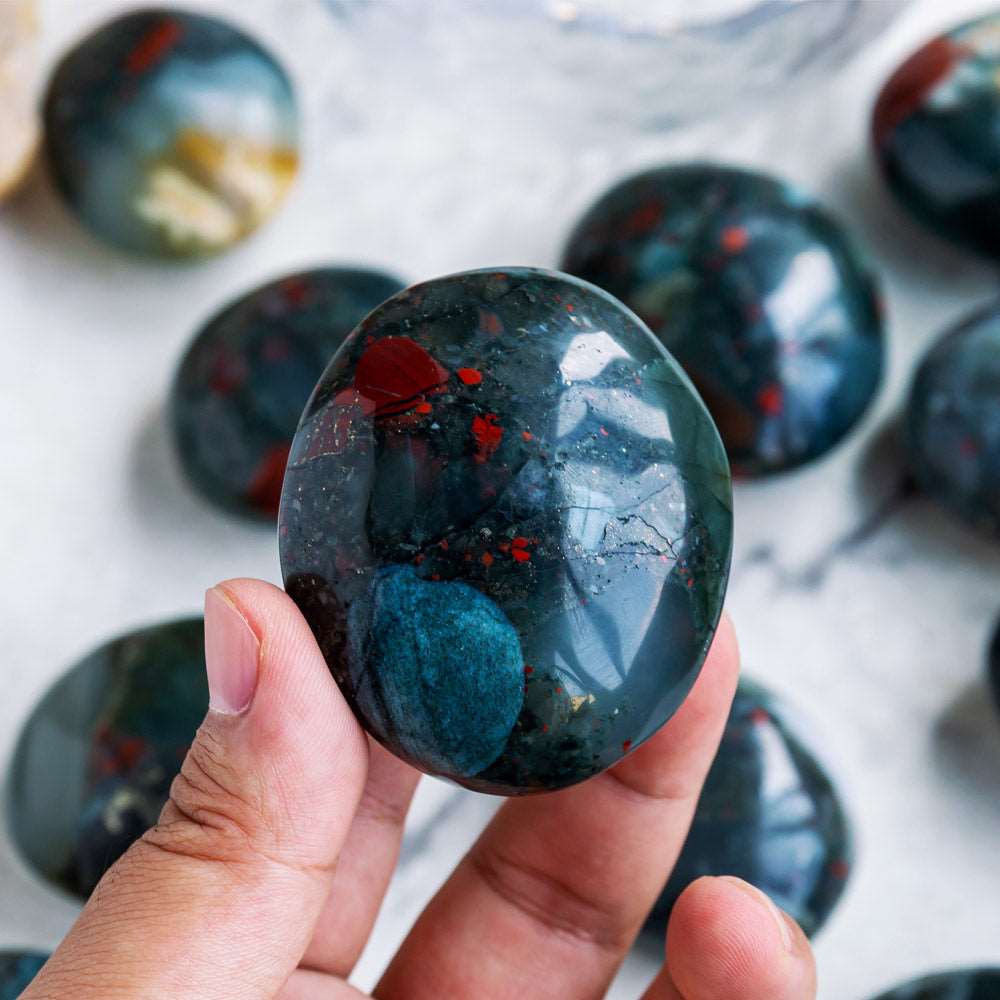 Reikistal Africa Blood Stone Palm Stone