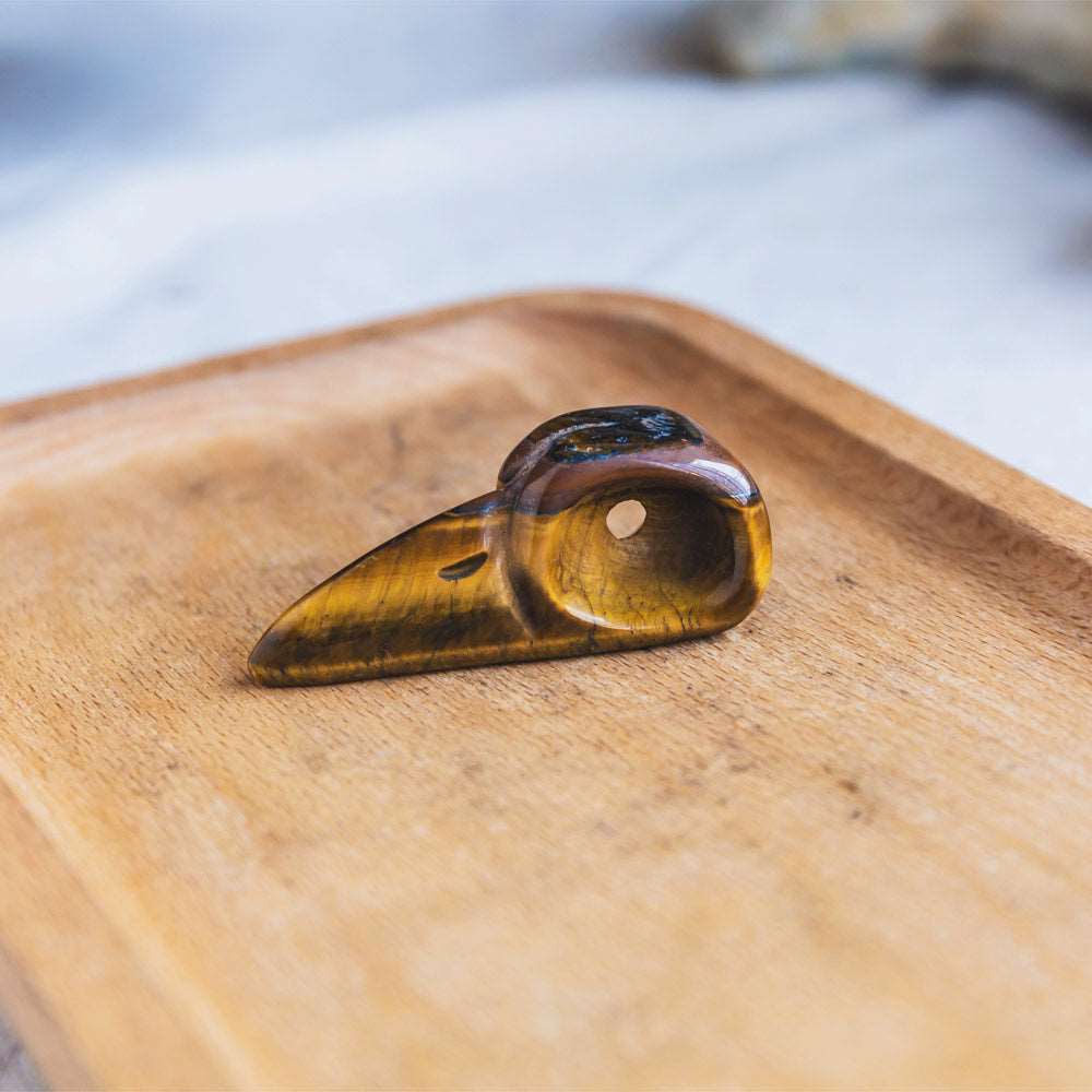 Reikistal 2'' Yellow Tigers Eye Raven Skull