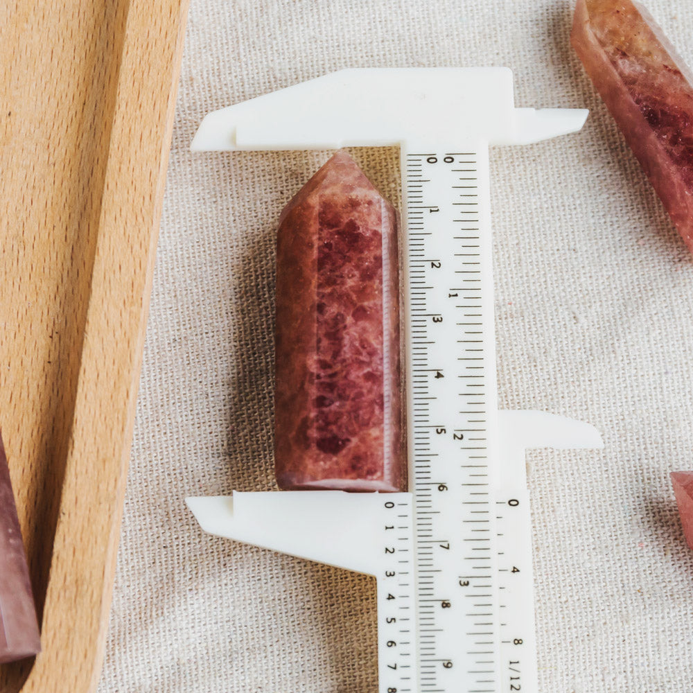 Reikistal Strawberry Quartz Point