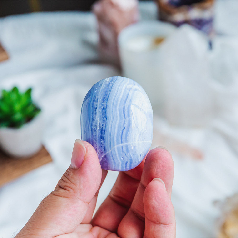 Reikistal Blue Lace Agate Palm Stone