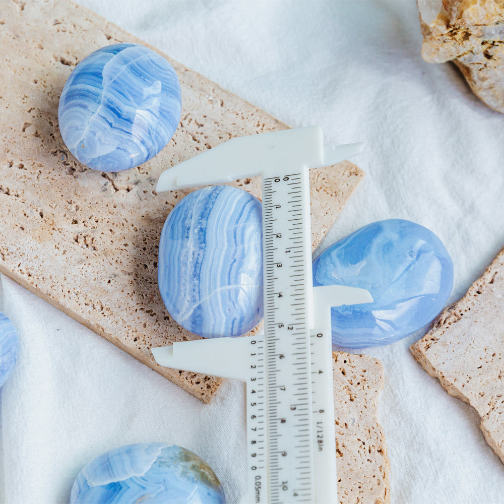 Reikistal Blue Lace Agate Palm Stone