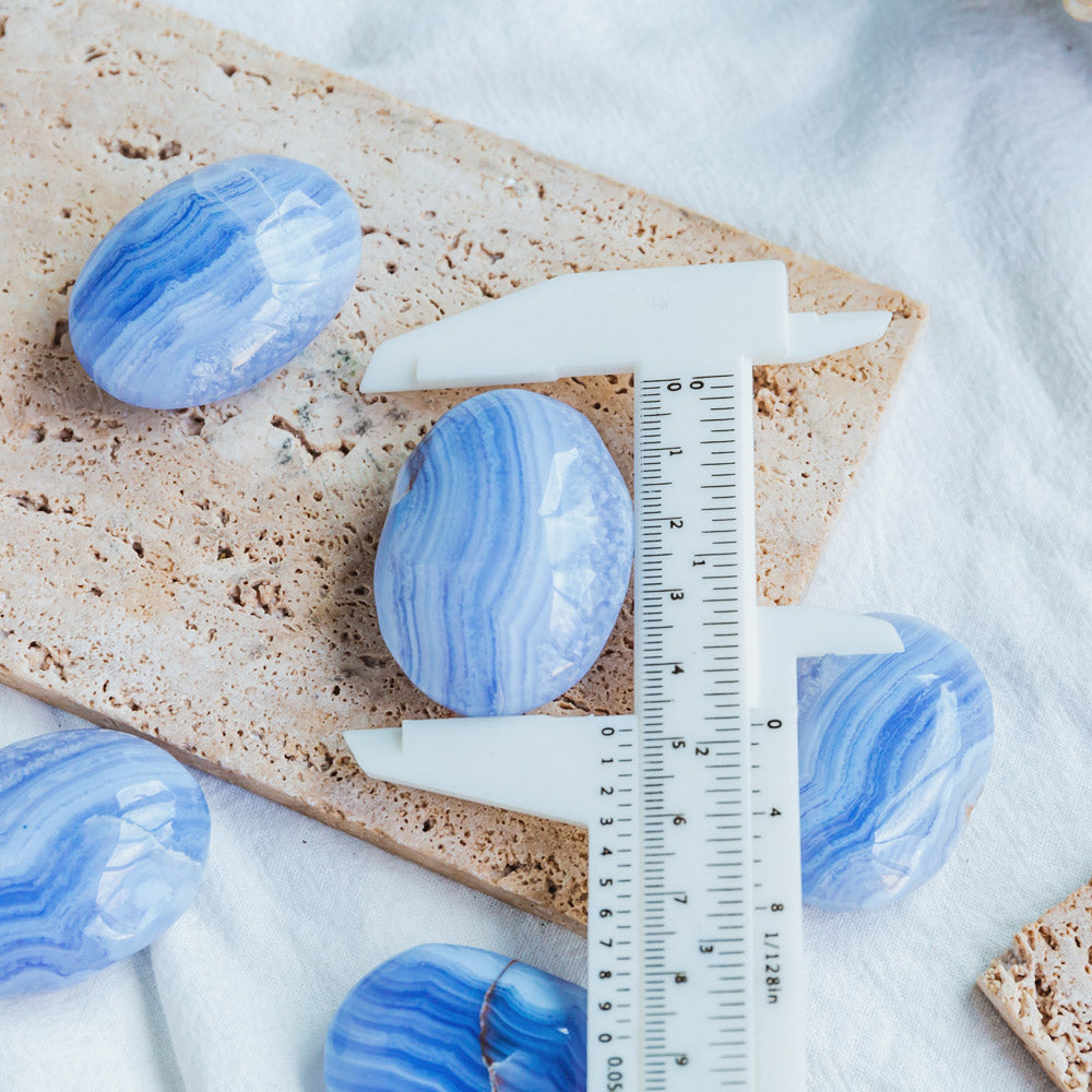 Reikistal Blue Lace Agate Palm Stone