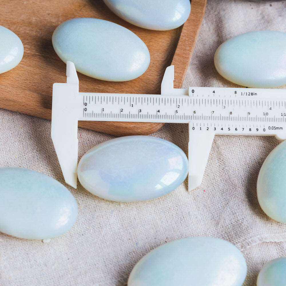 Reikistal Aura Opal Palm Stone