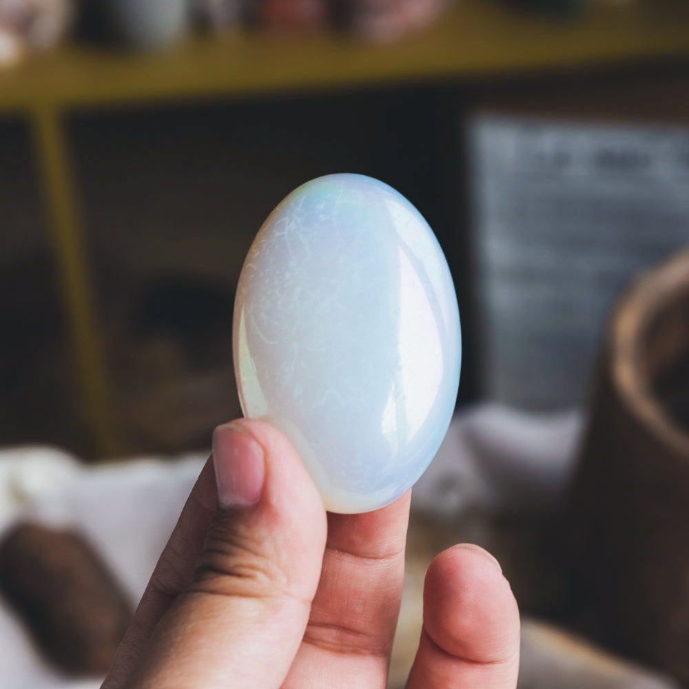 Reikistal Aura Opal Palm Stone