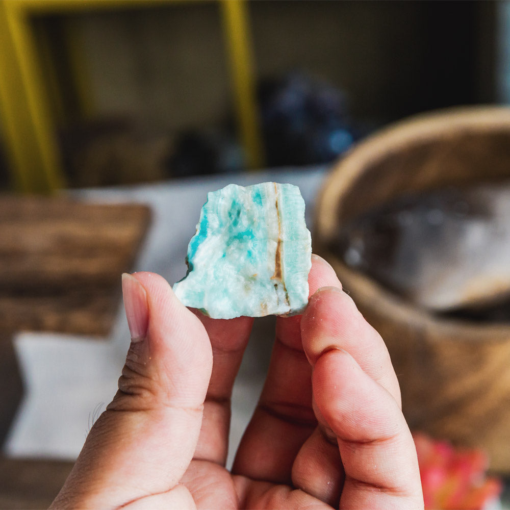 Reikistal Caribbean Calcite Raw Stone
