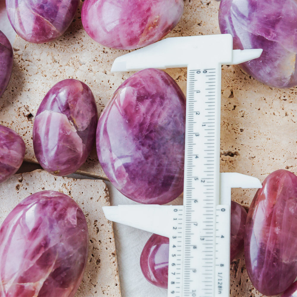 Reikistal Lavender Rose Quartz Palm Stone