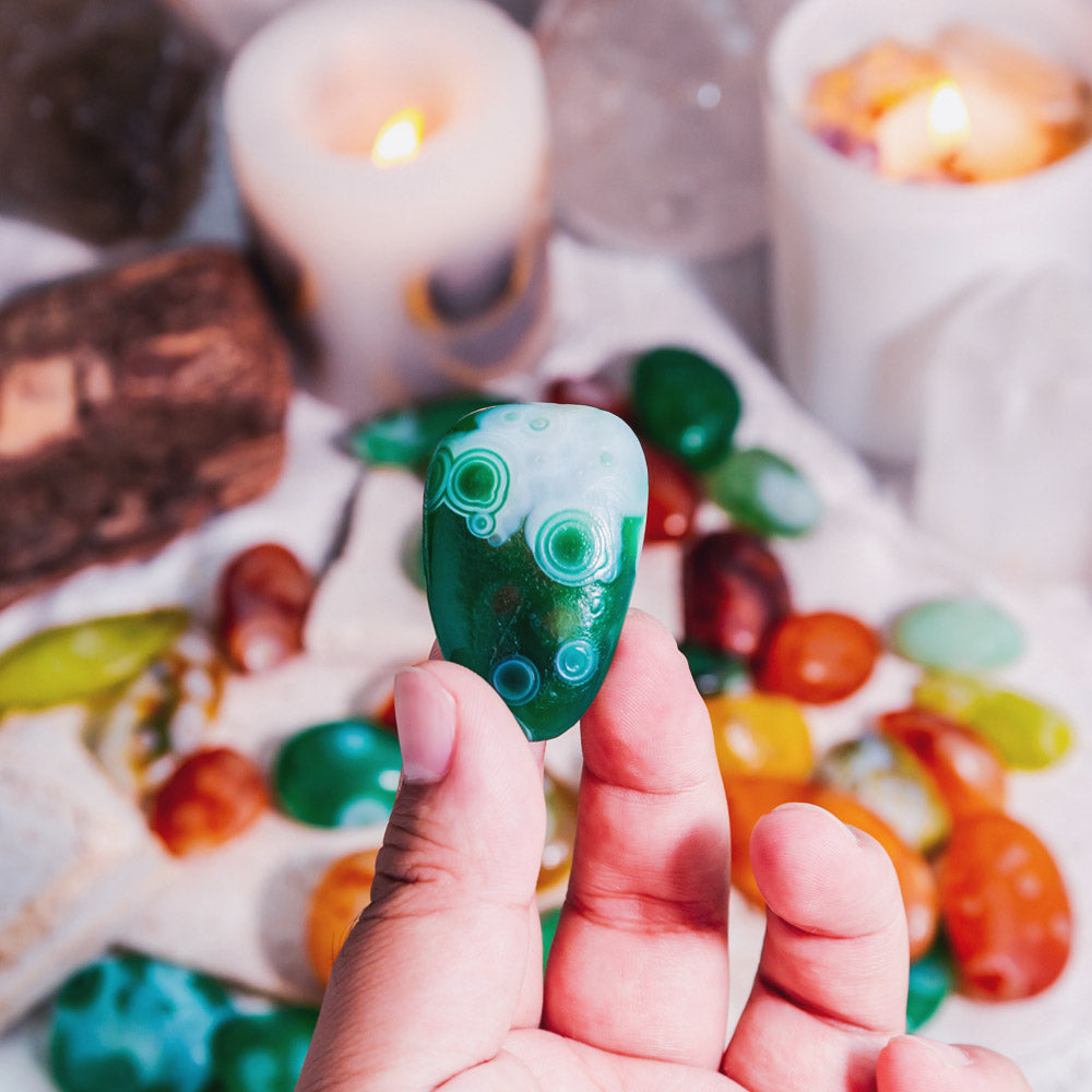 Reikistal Colored Agate Palm Stone