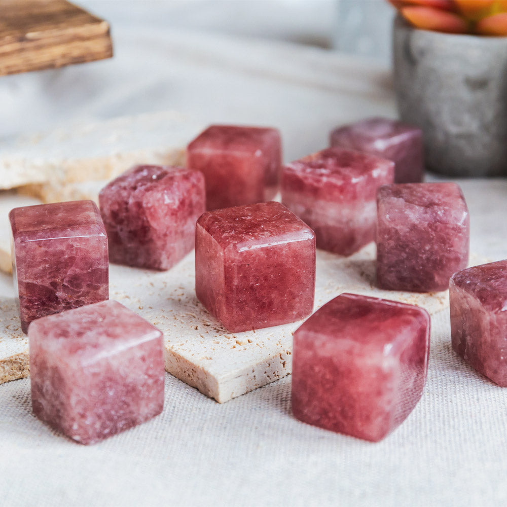 Reikistal Red Strawberry Quartz Cube