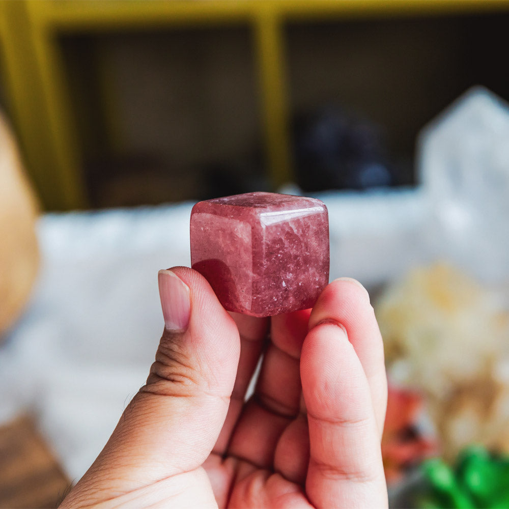 Reikistal Red Strawberry Quartz Cube