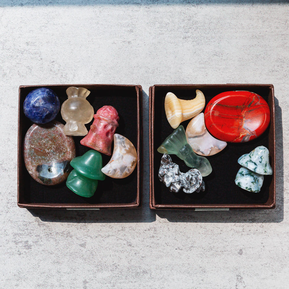 Reikicrystal Halloween Miniature Carving Gift Box - Natural Crystal