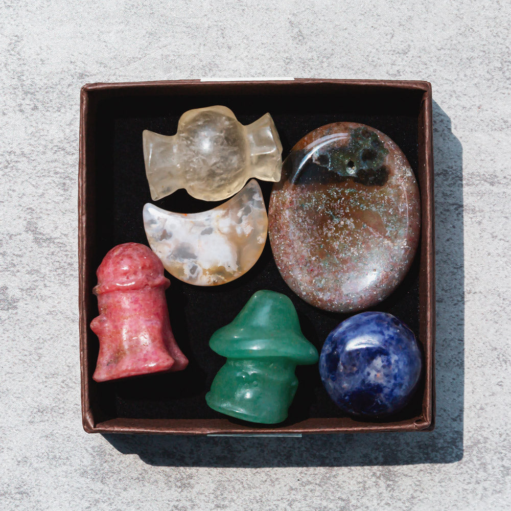 Reikicrystal Halloween Miniature Carving Gift Box - Natural Crystal