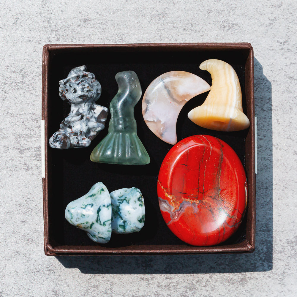 Reikicrystal Halloween Miniature Carving Gift Box - Natural Crystal