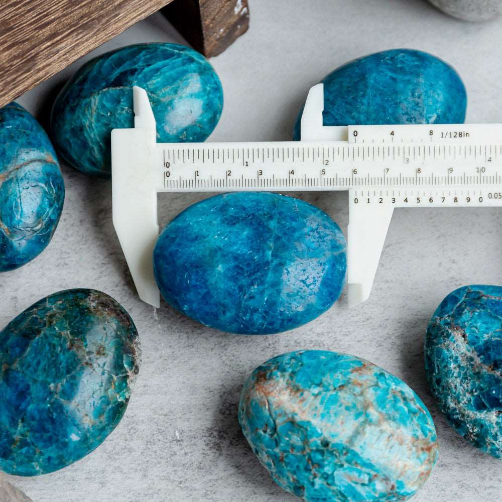 Reikistal Blue Apatite Palm Stone