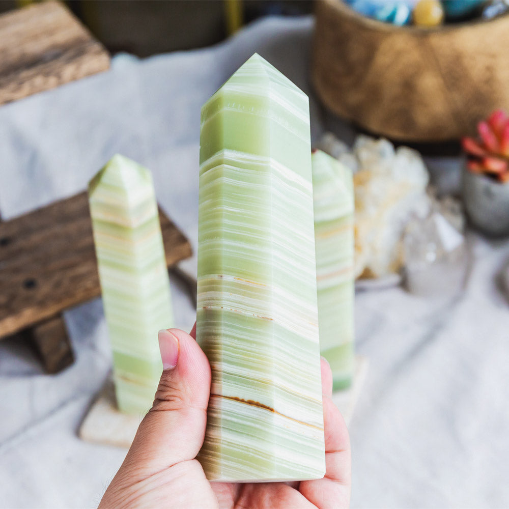 Reikistal Pistachio Calcite Tower