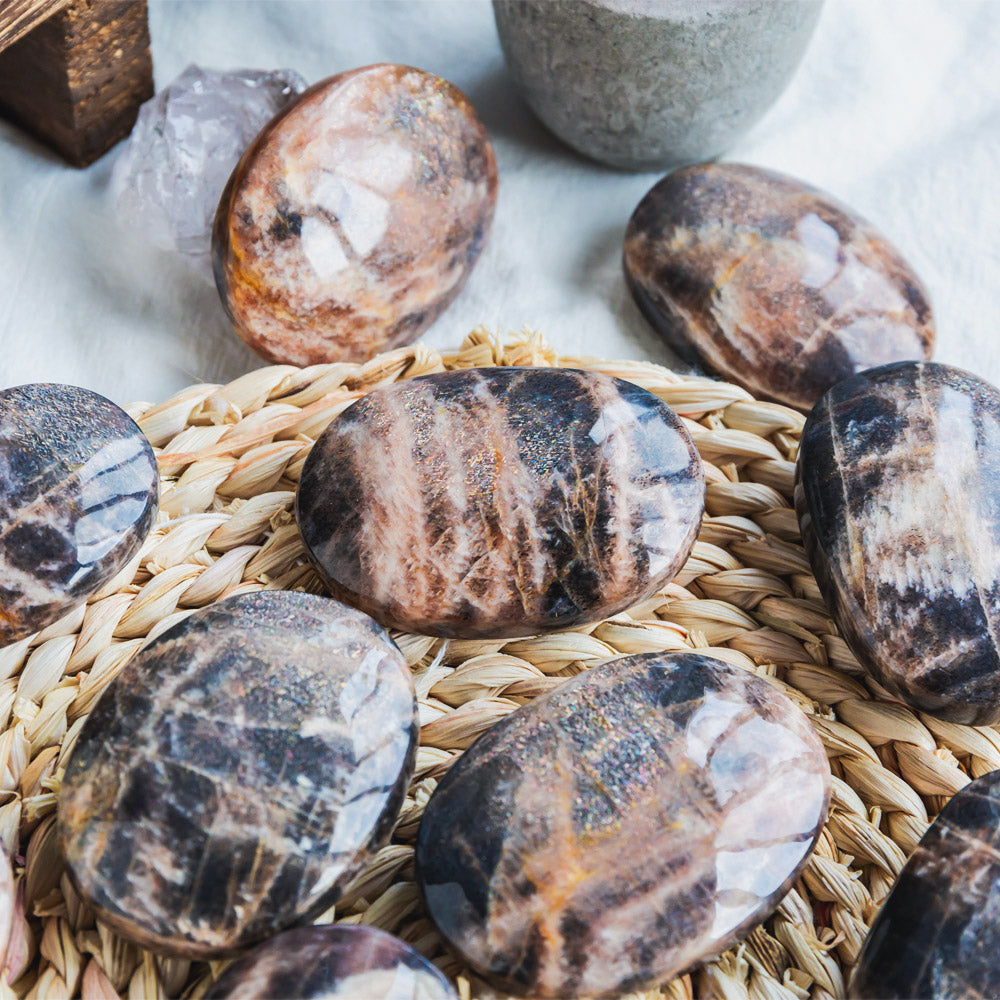 Reikistal Black Sunstone Palm Stone