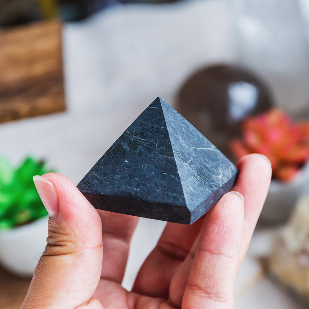 Reikistal Shungite Pyramid