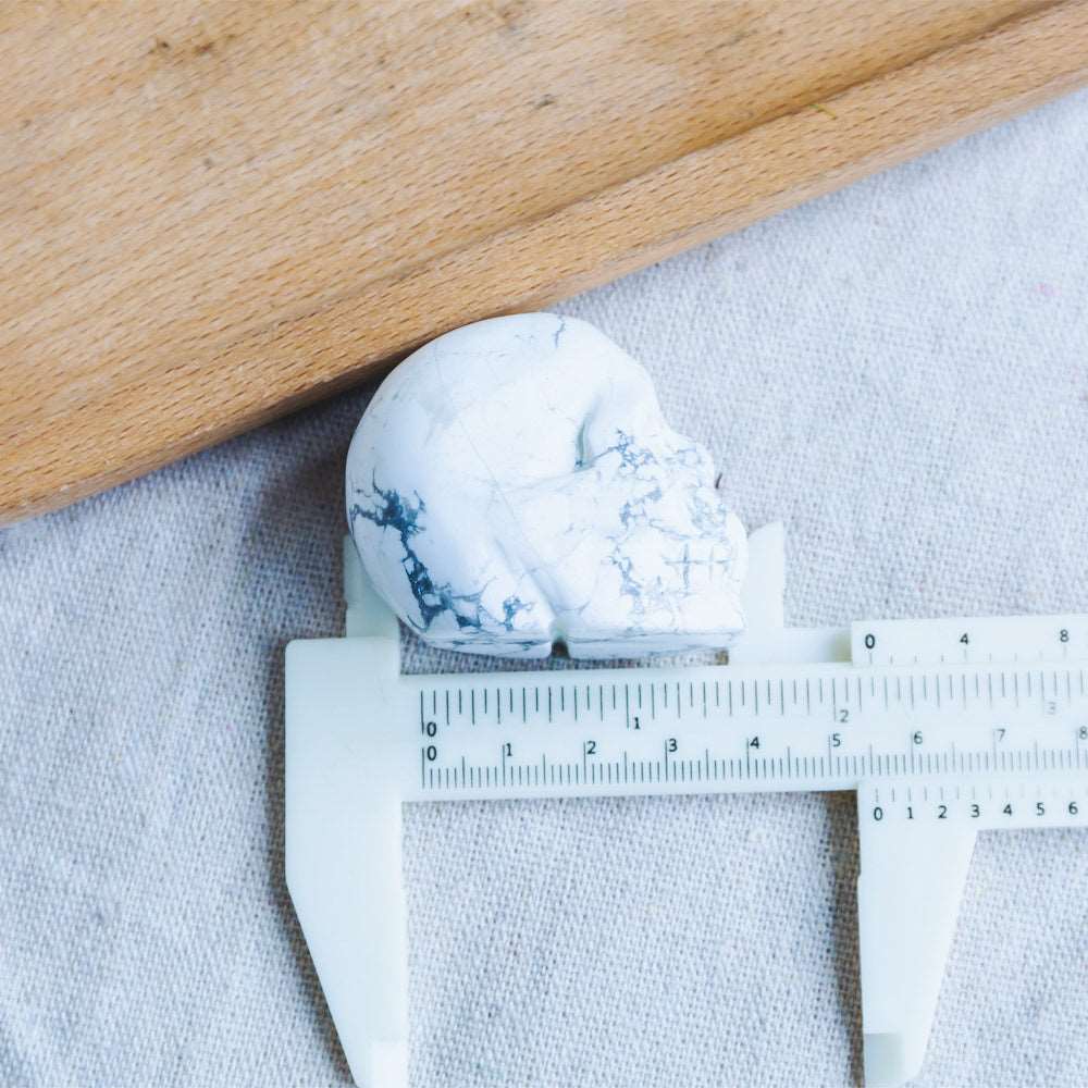 Reikistal 1.5‘’ Howlite Skull