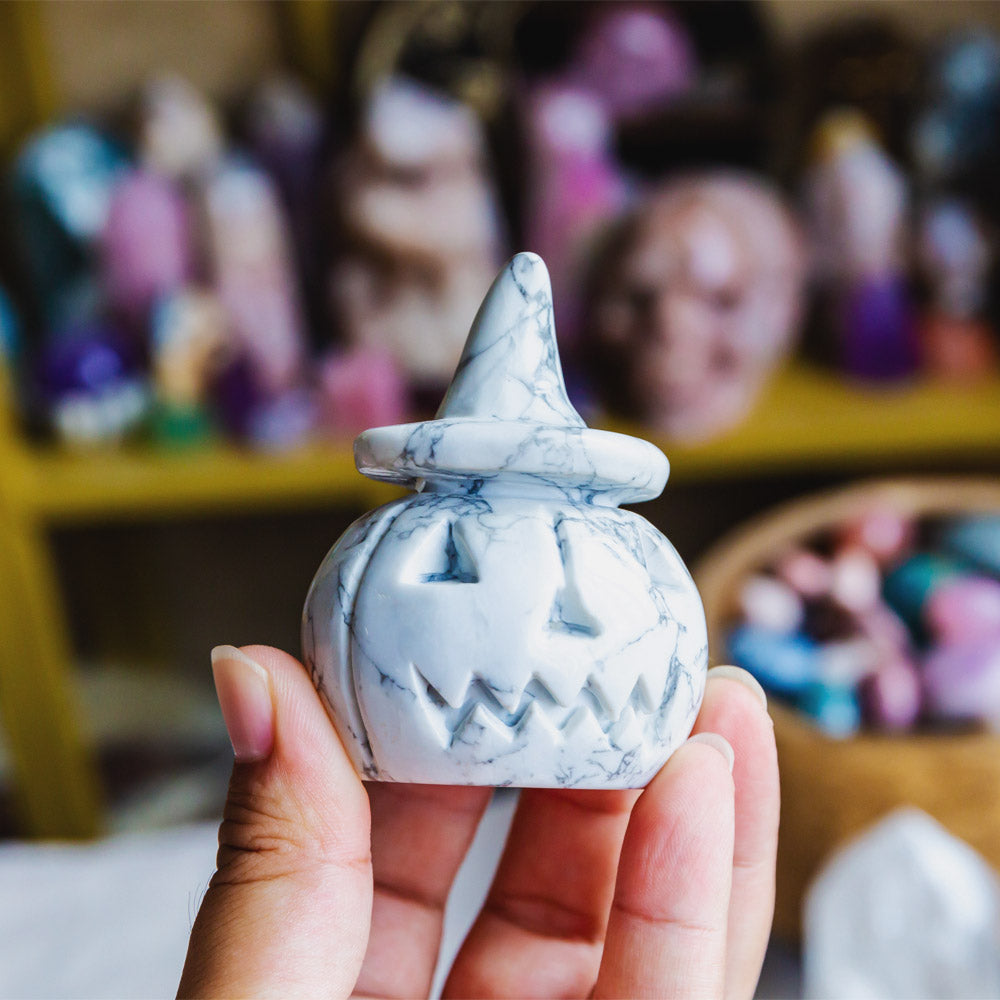 Reikistal Howlite Wizard Hat Pumpkin