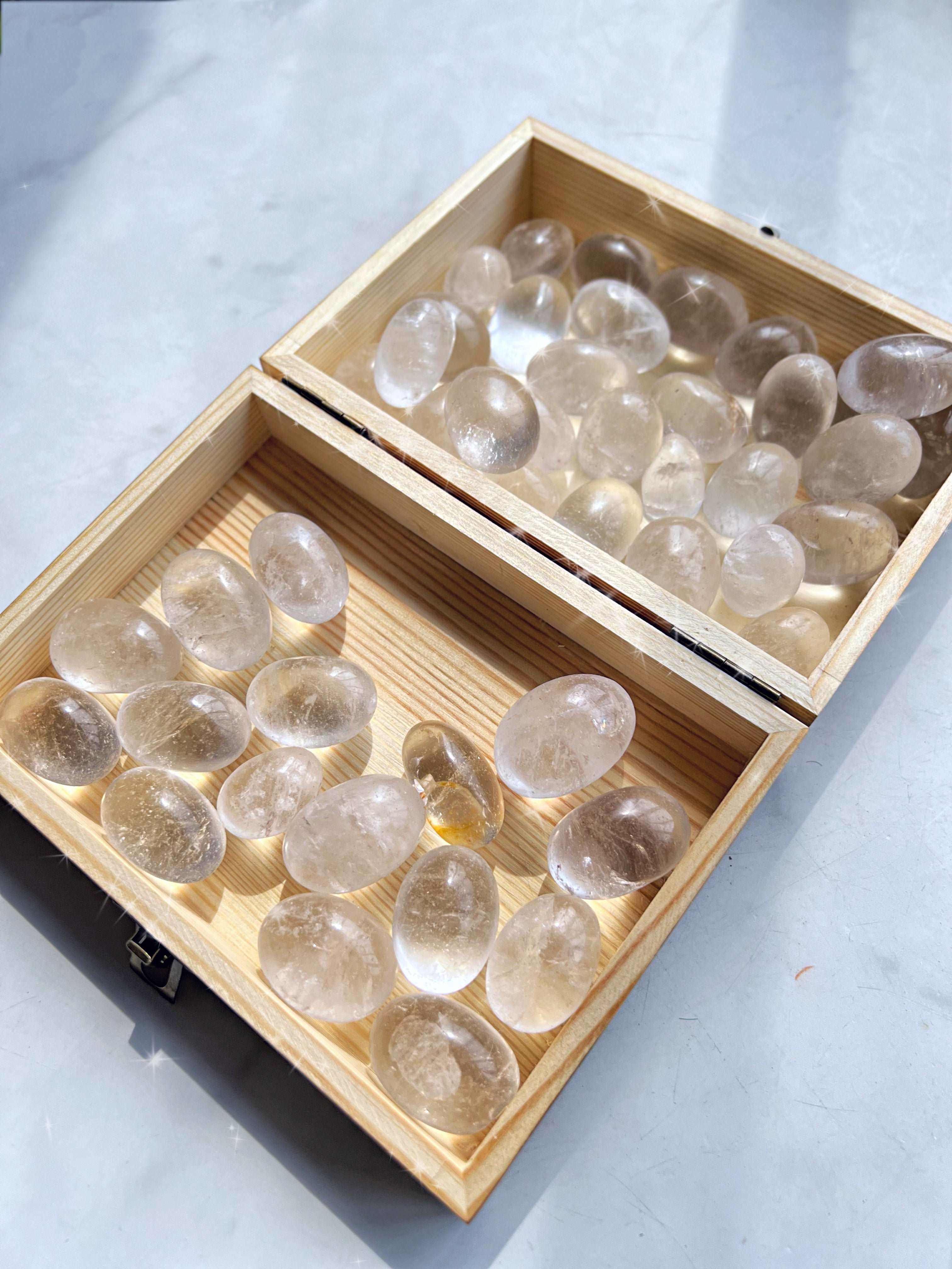 Reikistal Clear Quartz Palm Stone