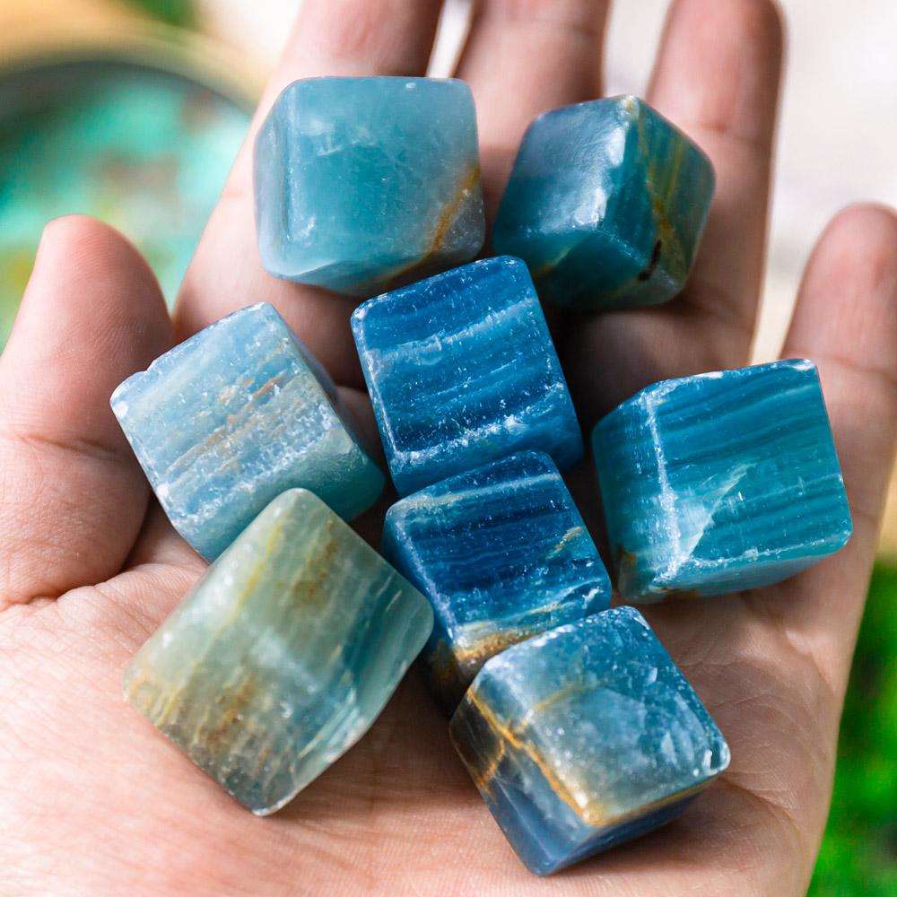 Reikistal Blue Onyx Cube