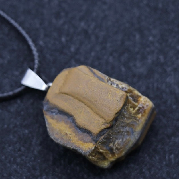 Reikicrystal Irregular Crystal Stone Wire-Wrapped Pendant Necklace