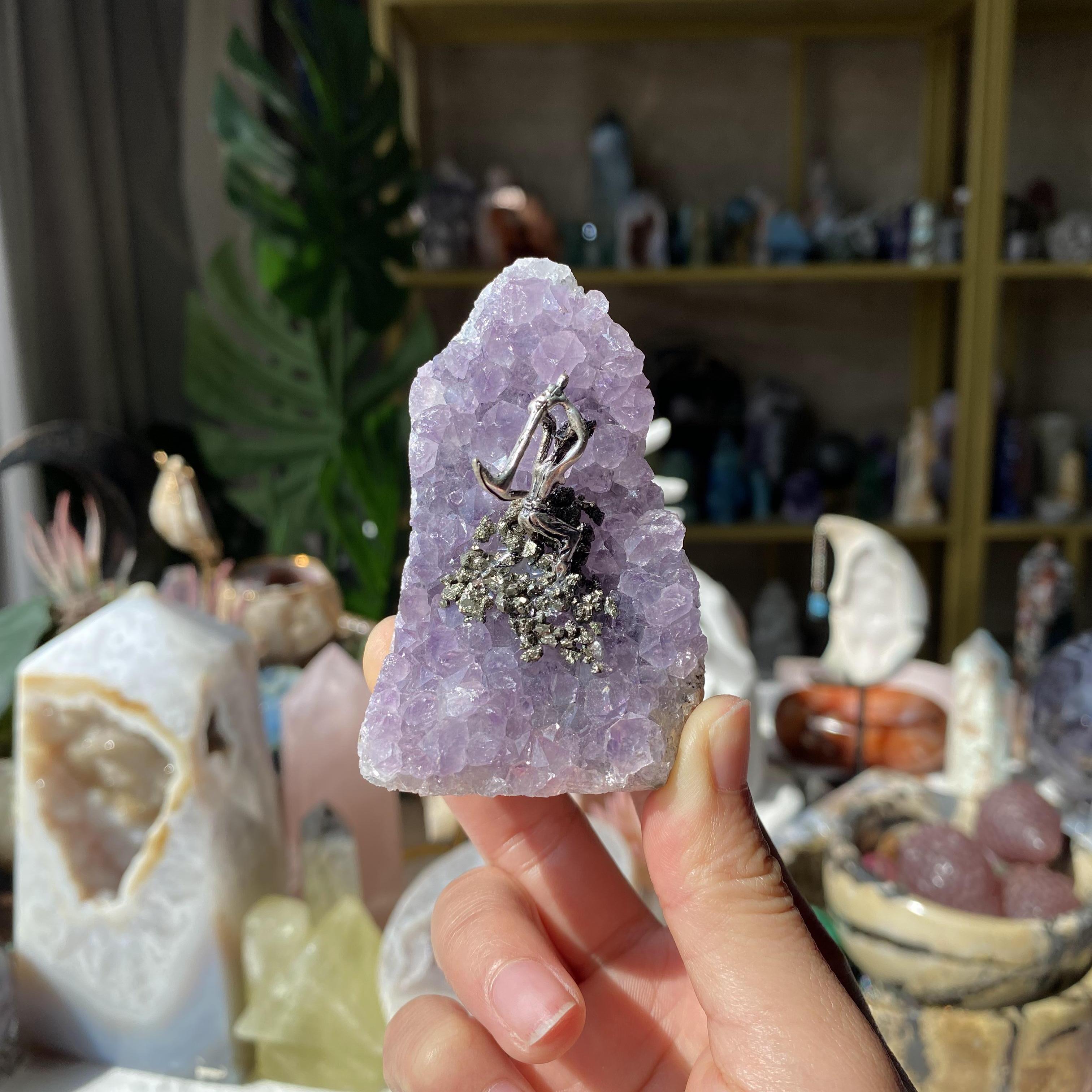 【Weekly Flash Deals】Amethyst Cluster With Miner Carving Free Form Collection