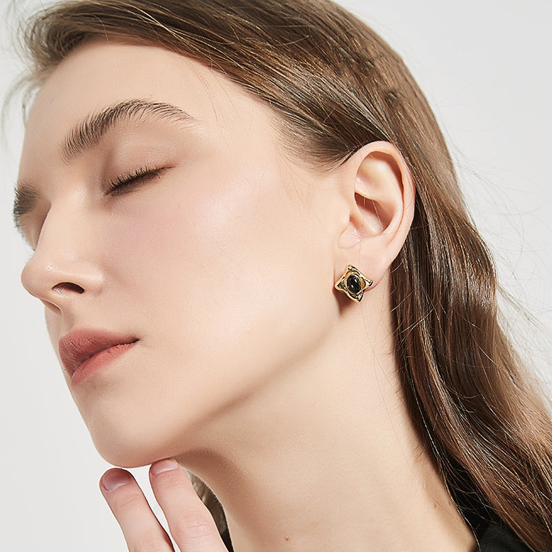 Reikistal Black Onyx Ear Stud