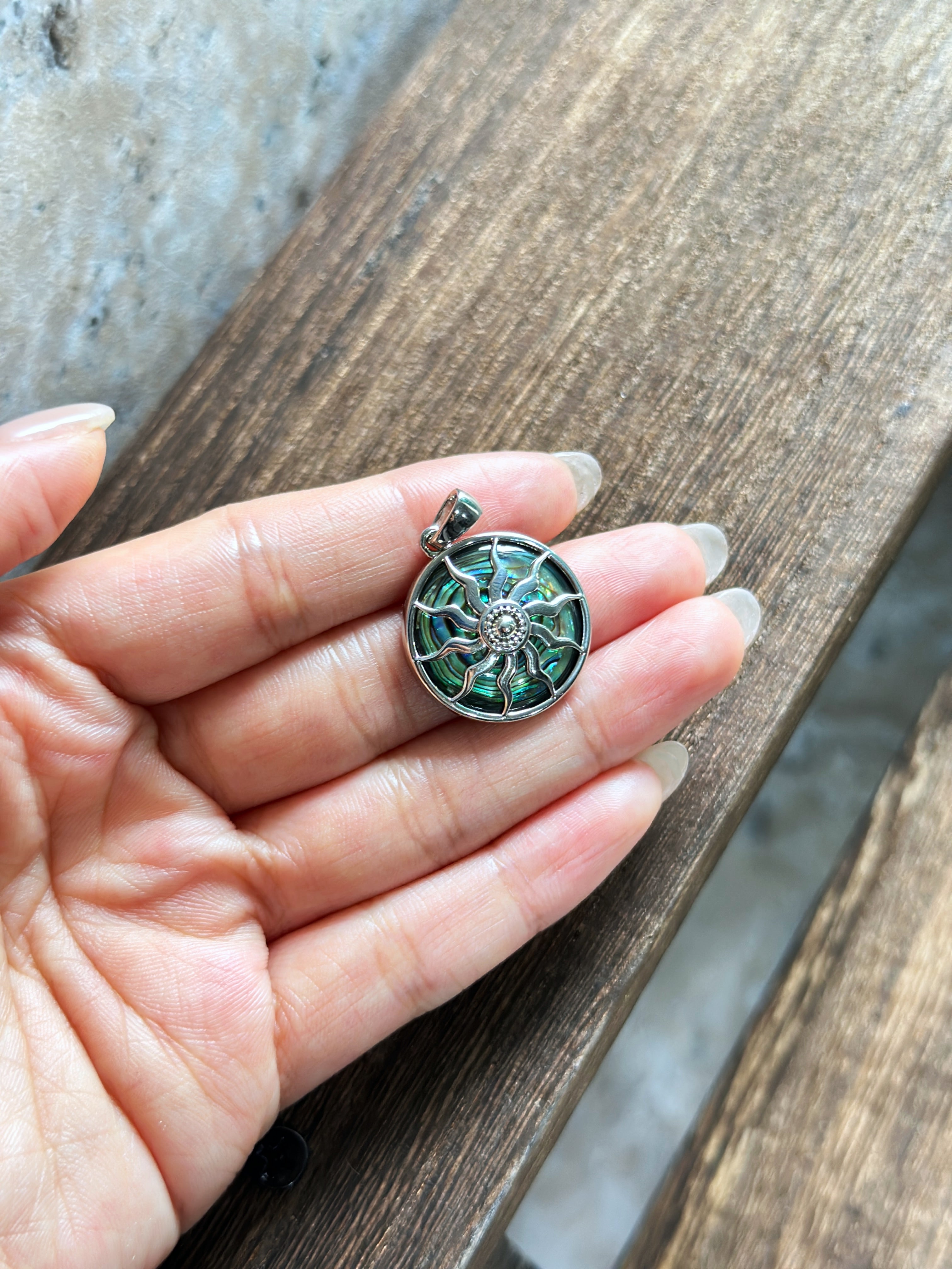 Reikistal【Handmade Custom】 Abalone Shell Pendant