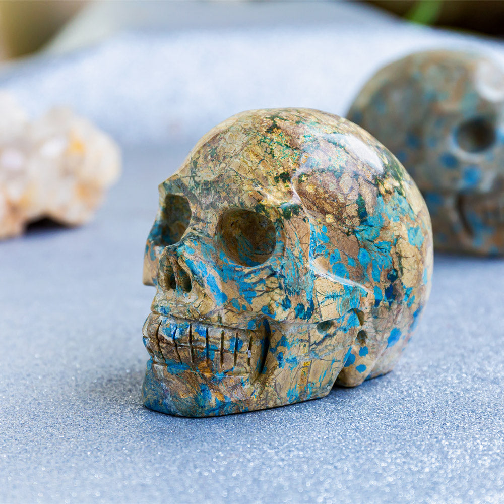 Reikistal Blue Apatite In Jasper Skull