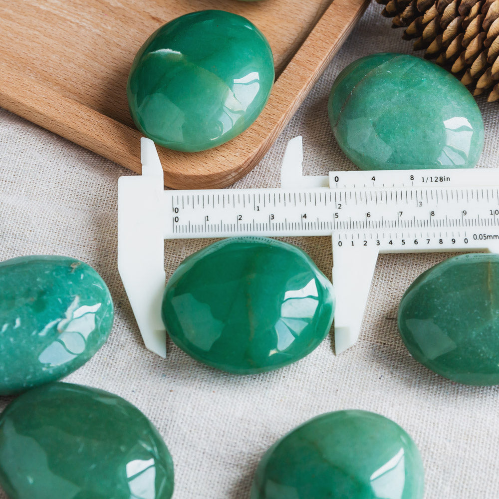 Reikistal Green Aventurine Palm Stone