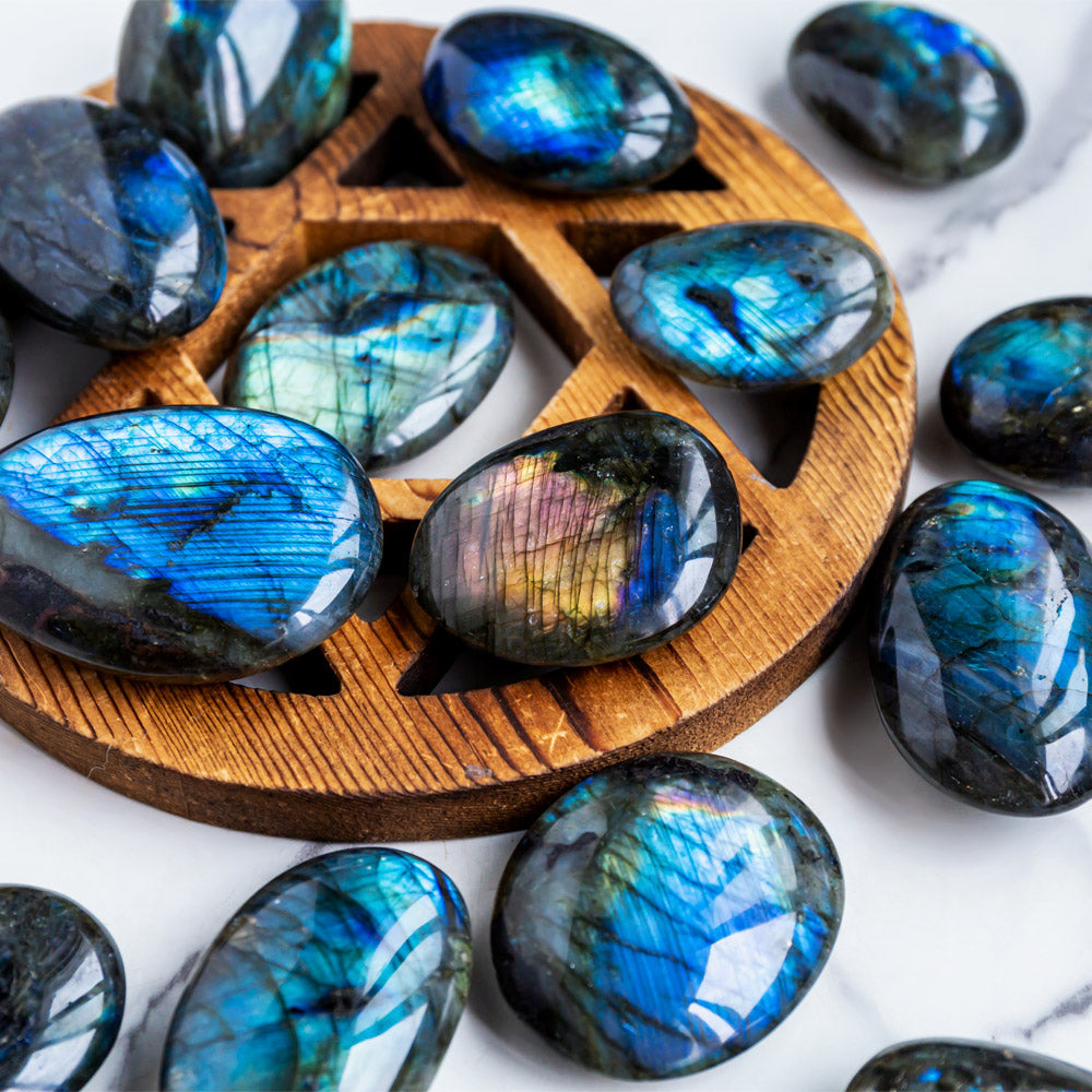 Reikistal Labradorite Palm Stone