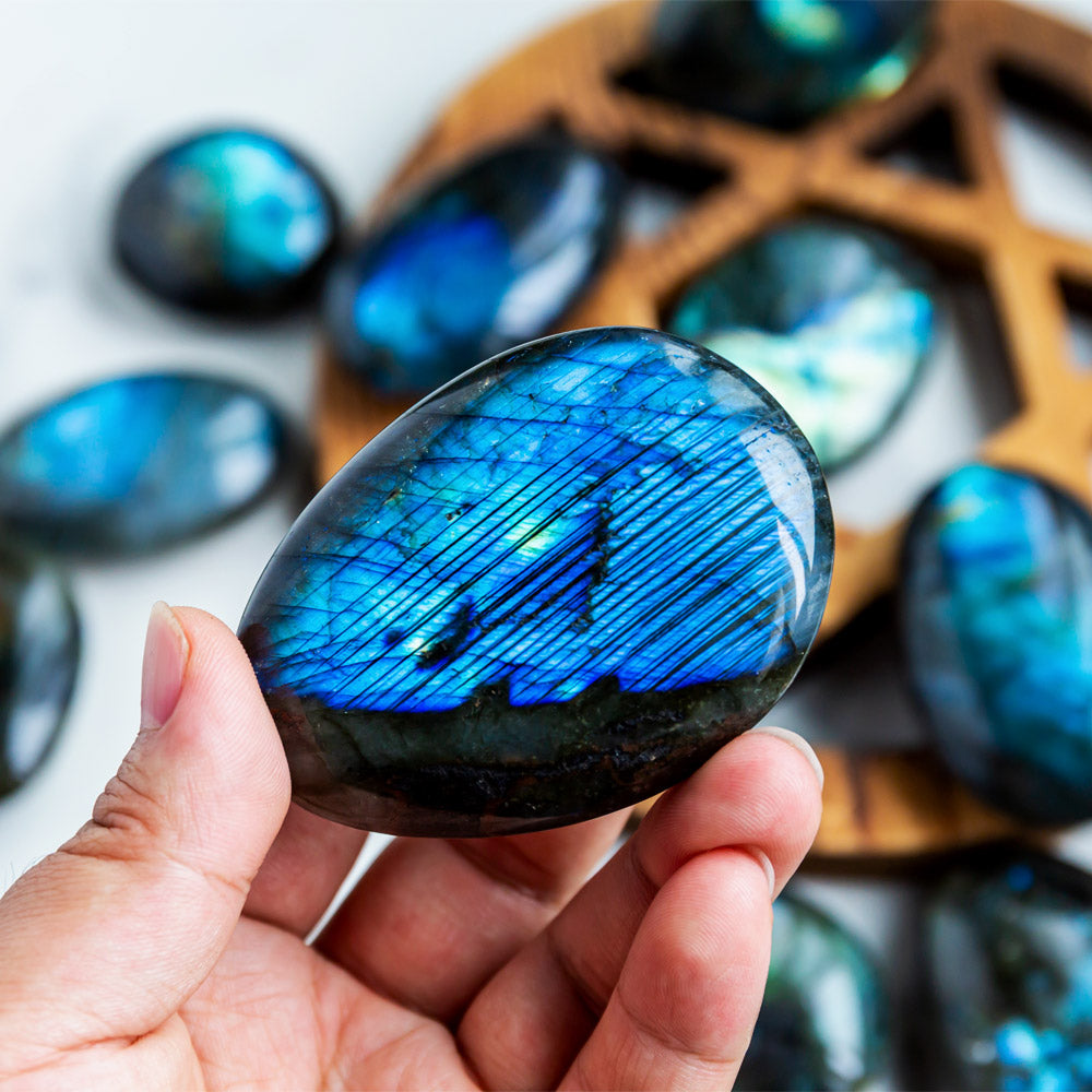 Reikistal Labradorite Palm Stone