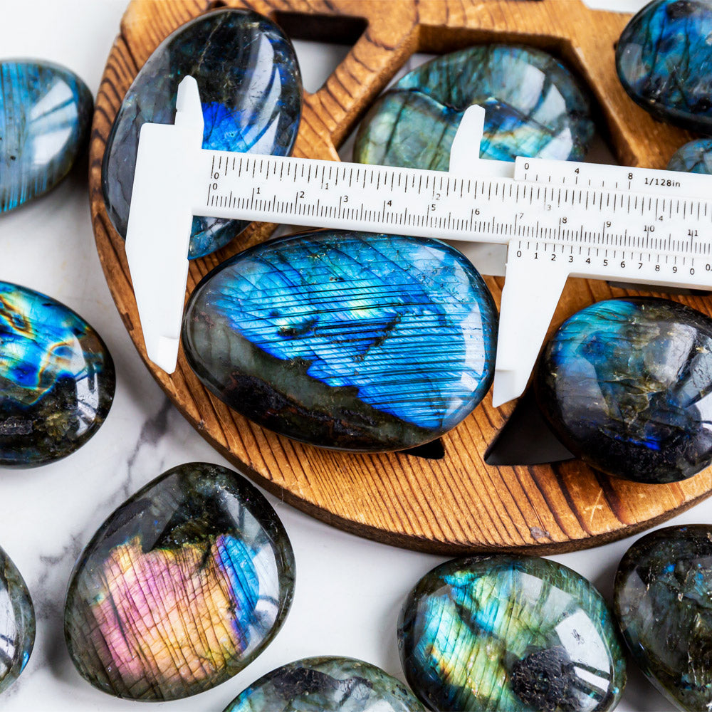 Reikistal Labradorite Palm Stone