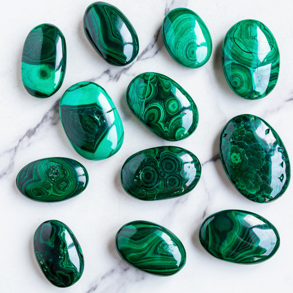 Reikistal Malachite Palm Stone