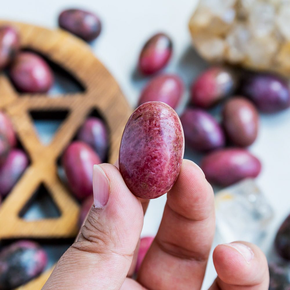 Reikistal Rhodonite Tumbled Stone