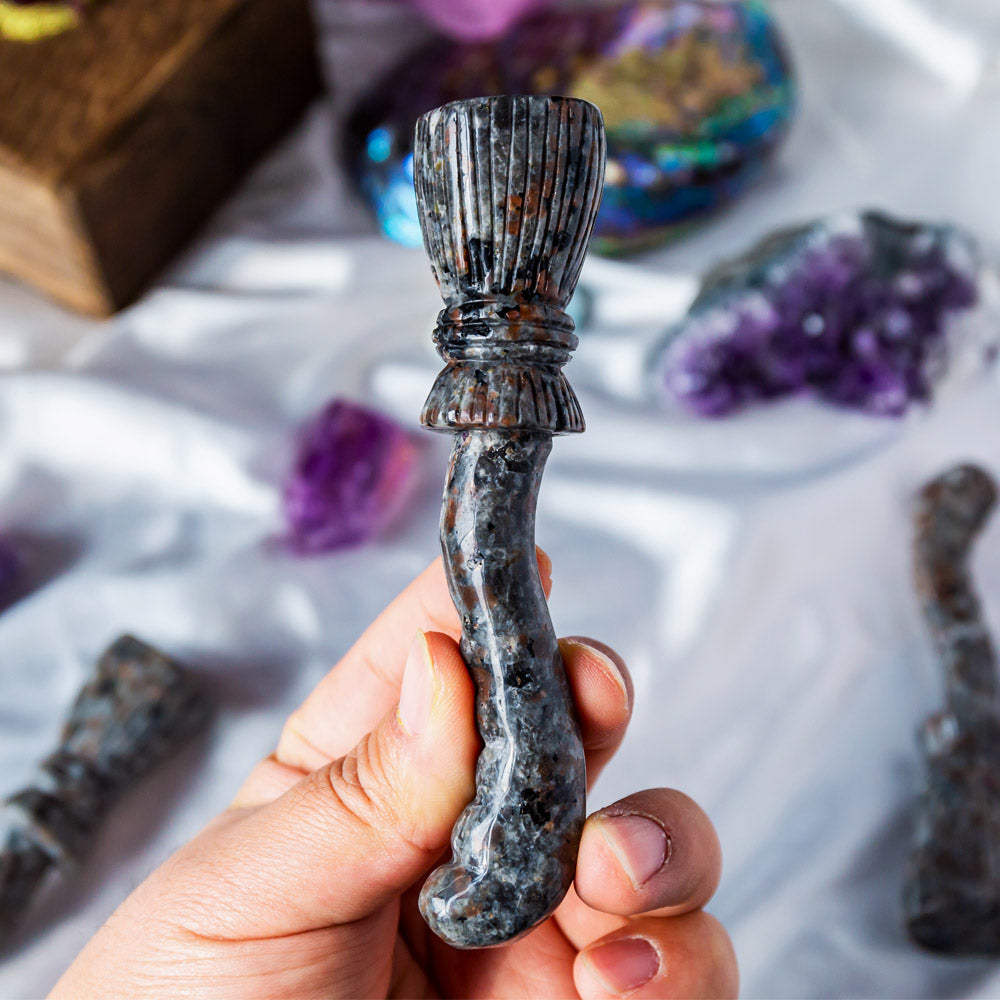 Reikistal Yooperlite Magic Broom