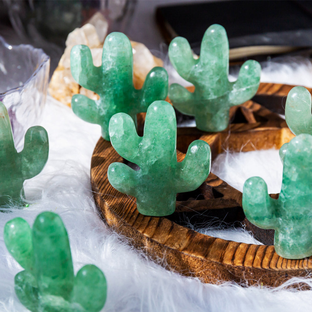 Reikistal Green Strawberry Quartz Cactus