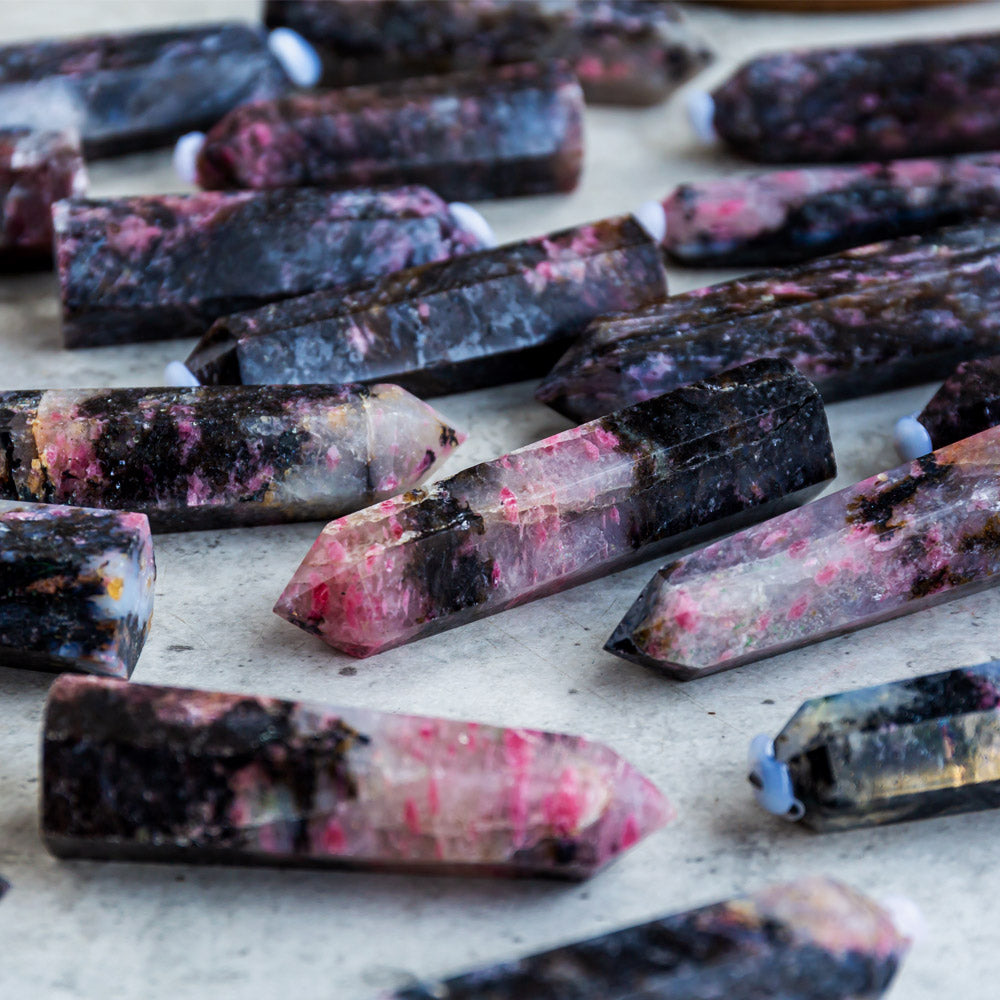 Reikistal Rhodonite In Clear Quartz Point