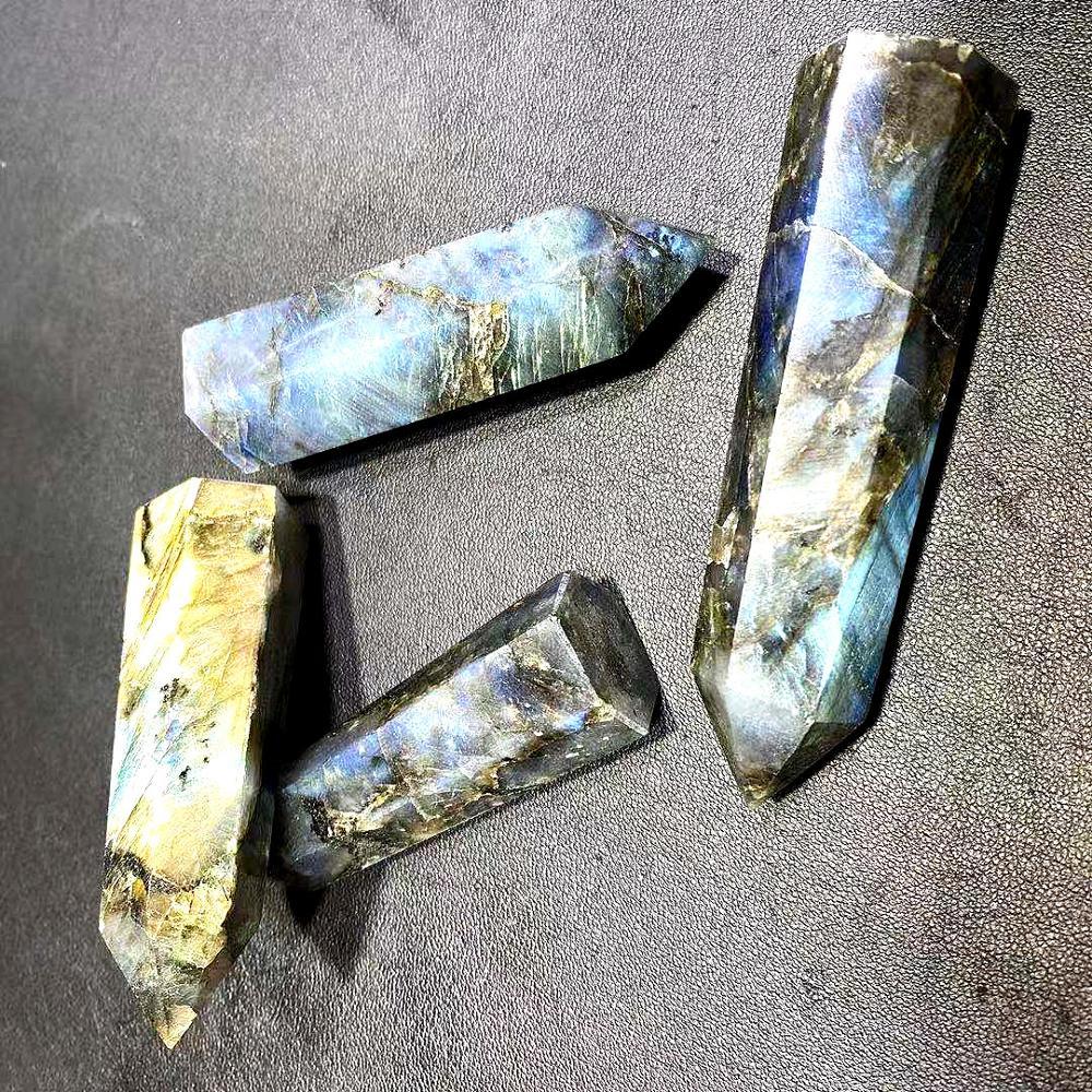 Reikistal Labradorite Point