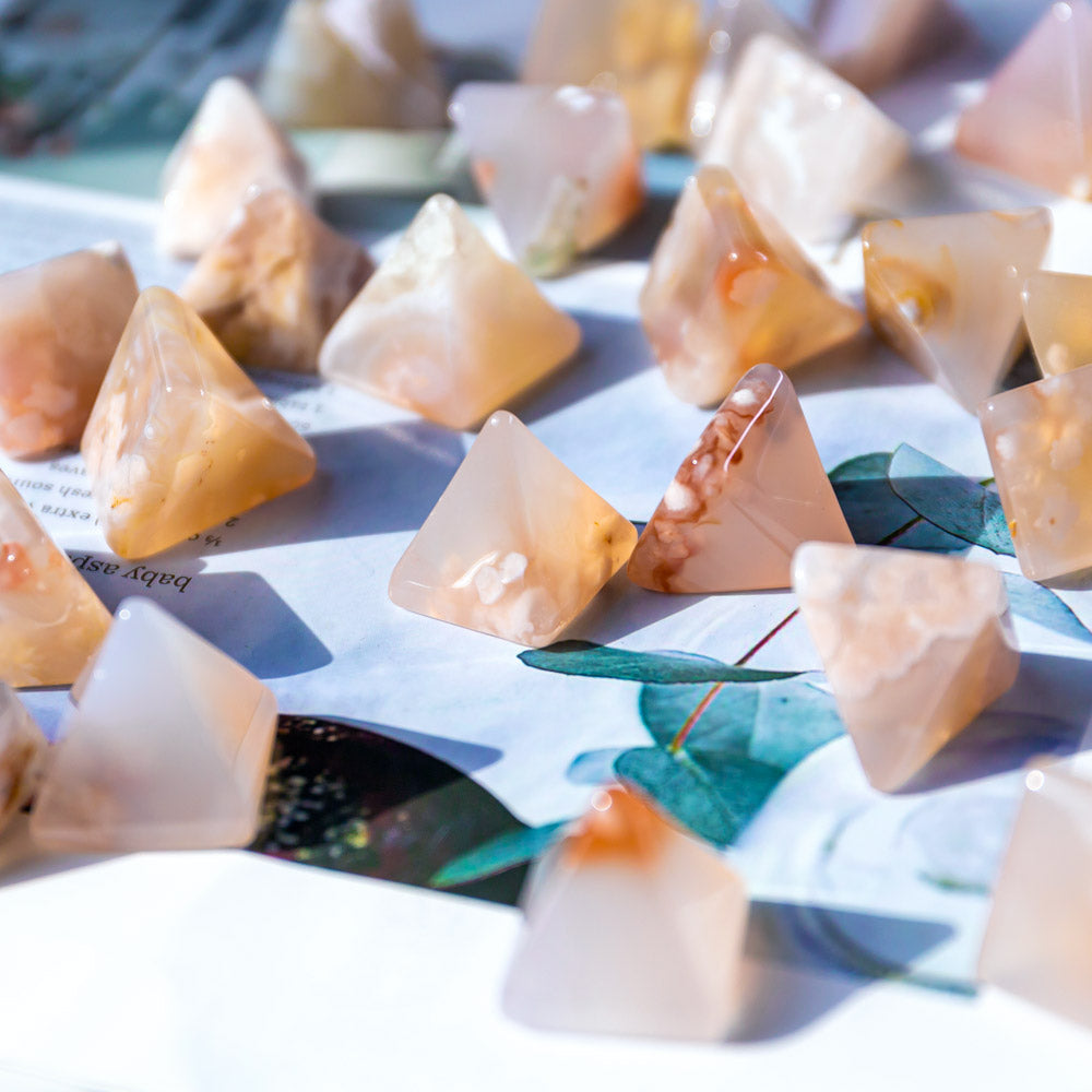Triangle d’agate de fleur Reikistal