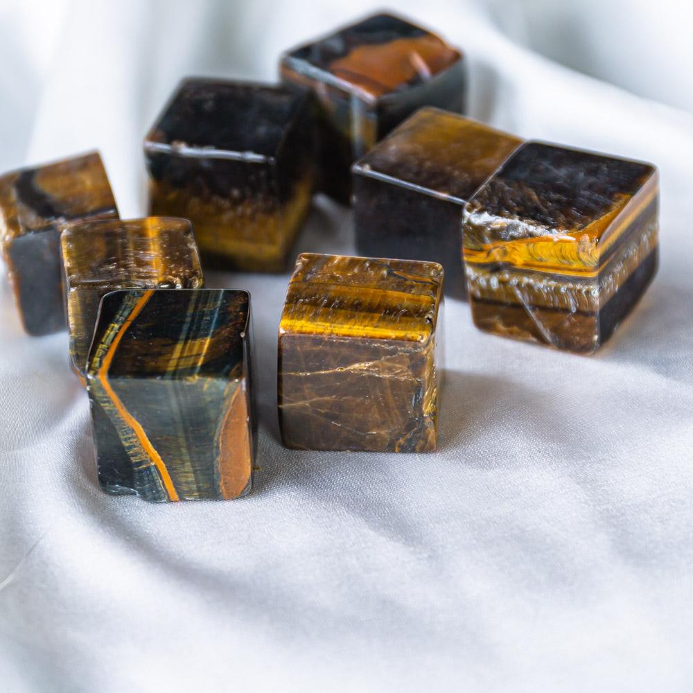 Reikistal Tigers Eye Cube