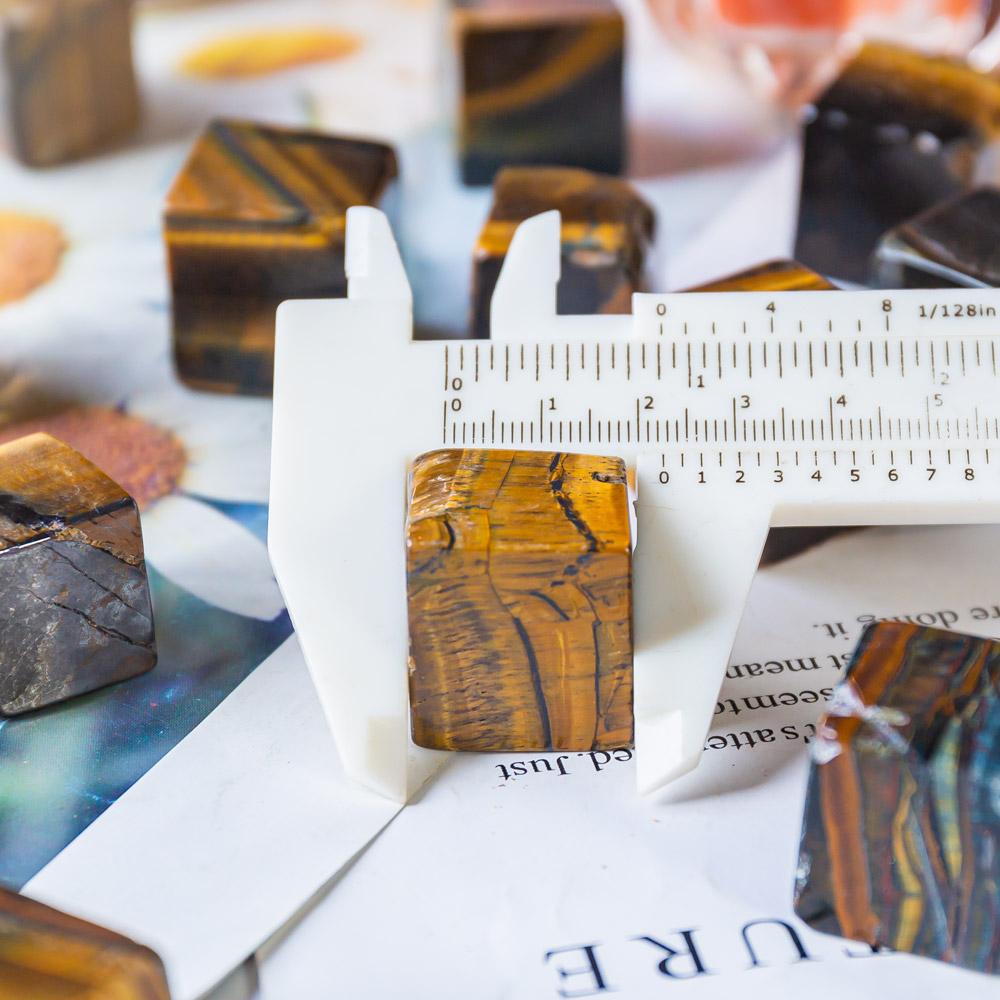 Reikistal Tigers Eye Cube