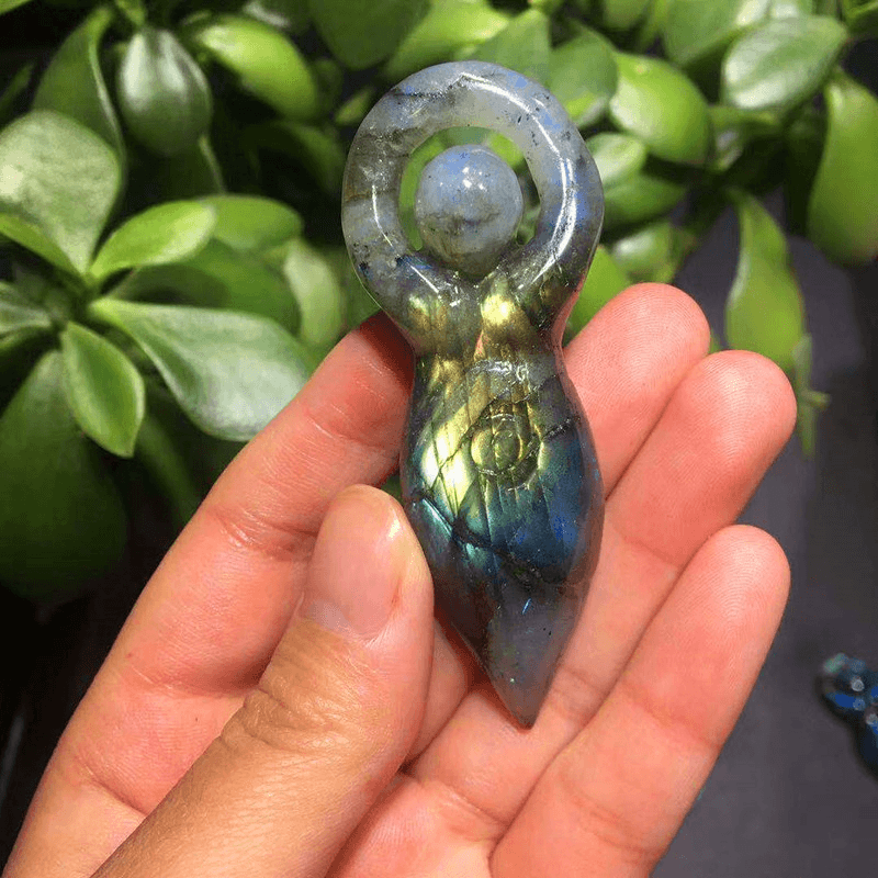 Reikistal Labradorite Goddess