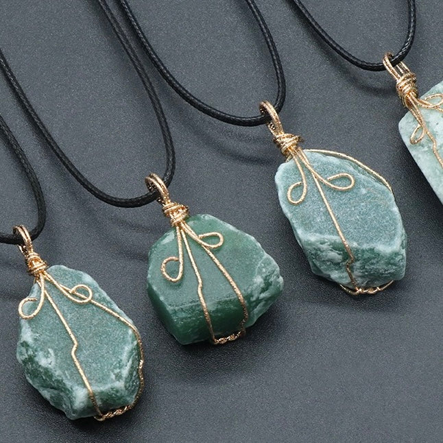 Reikicrystal Irregular Raw Stone Wire-Wrapped Pendant Necklace