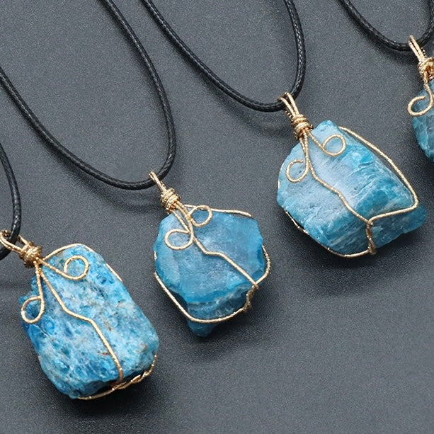 Reikicrystal Irregular Raw Stone Wire-Wrapped Pendant Necklace