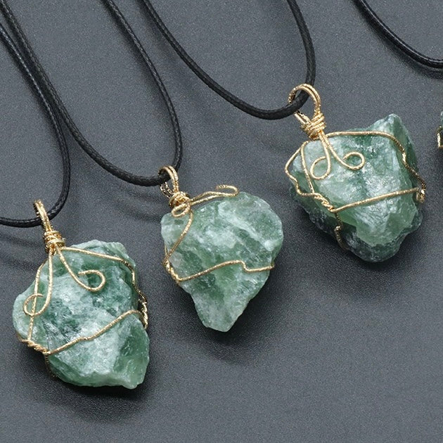 Reikicrystal Irregular Raw Stone Wire-Wrapped Pendant Necklace