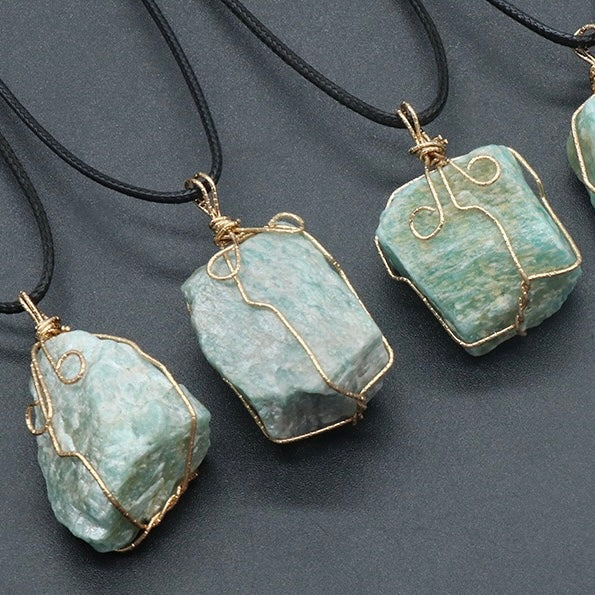 Reikicrystal Irregular Raw Stone Wire-Wrapped Pendant Necklace