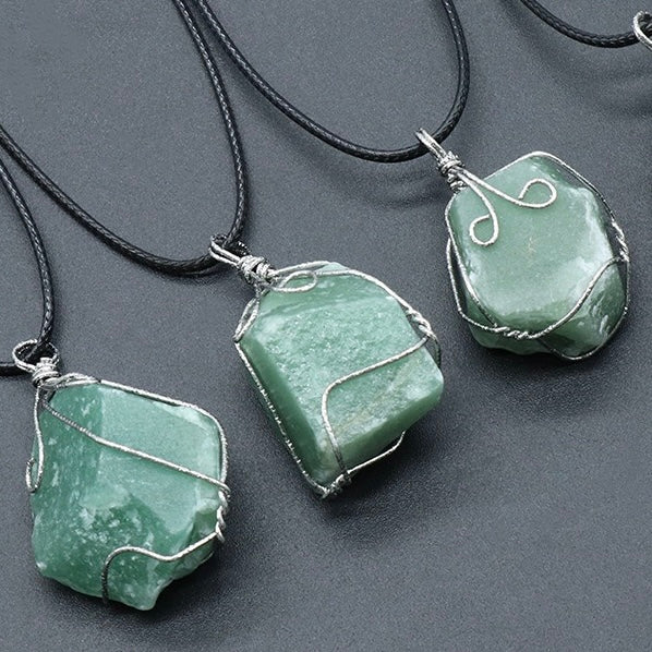 Reikicrystal Irregular Raw Stone Wire-Wrapped Pendant Necklace